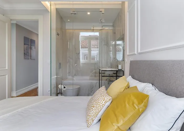Beautiful 2 Bedroom With Views In Rua Augusta Apartment *