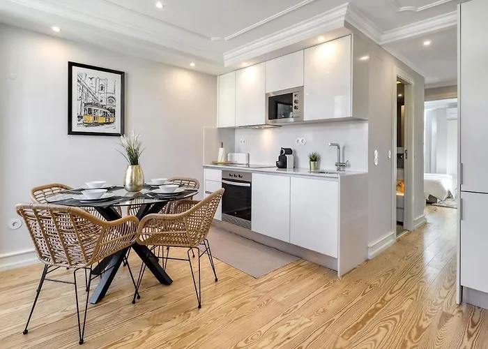 Beautiful 2 Bedroom With Views In Rua Augusta * Lisbon
