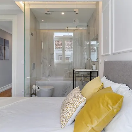 Lisbon, Stylish & 2-bedroom On Rua Augusta Apartment *