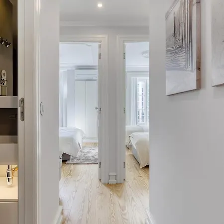 Lisbon, Stylish & 2-bedroom On Rua Augusta Lisbon