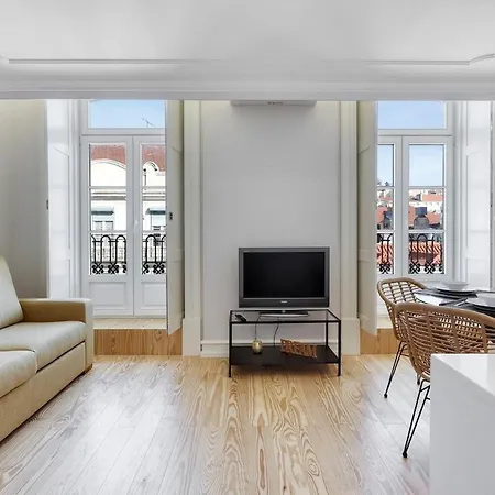 Beautiful 2 Bedroom With Views In Rua Augusta Lisboa