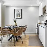 Beautiful 2 Bedroom With Views In Rua Augusta Apartmán Lisboa