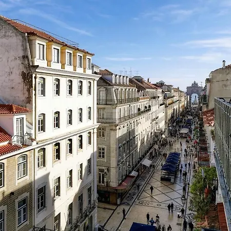 Beautiful 2 Bedroom With Views In Rua Augusta Apartman